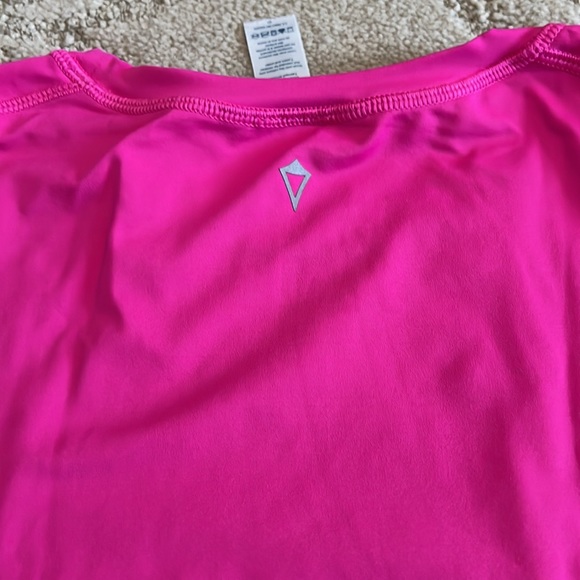 Tee - Picture 9 of 9